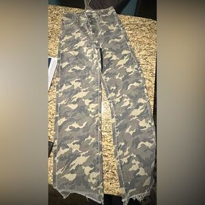 Buckle Camouflage Women's Jeans